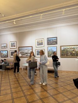 photo_5391069789646092971_y