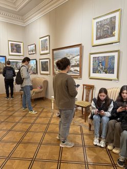 photo_5391069789646092975_y